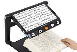 photo of the cloverbook lite, compact magnifier